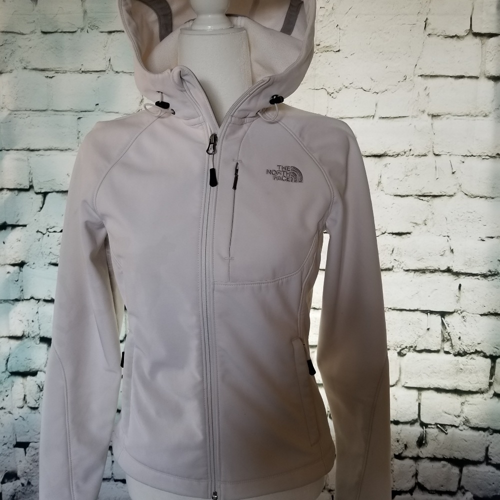 North face jacket size small